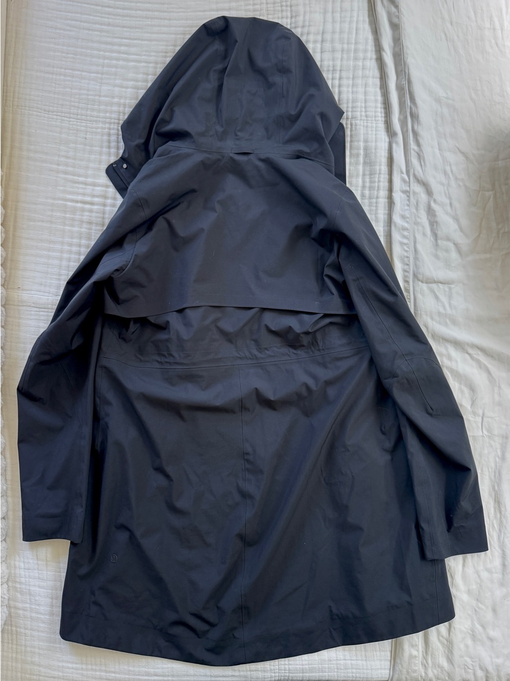 lululemon rain rebel raincoat - Picture 3 of 3